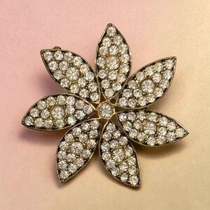 Vintage Gold Tone Rhinestone Flower Brooch Pin Statement Floral Sparkle